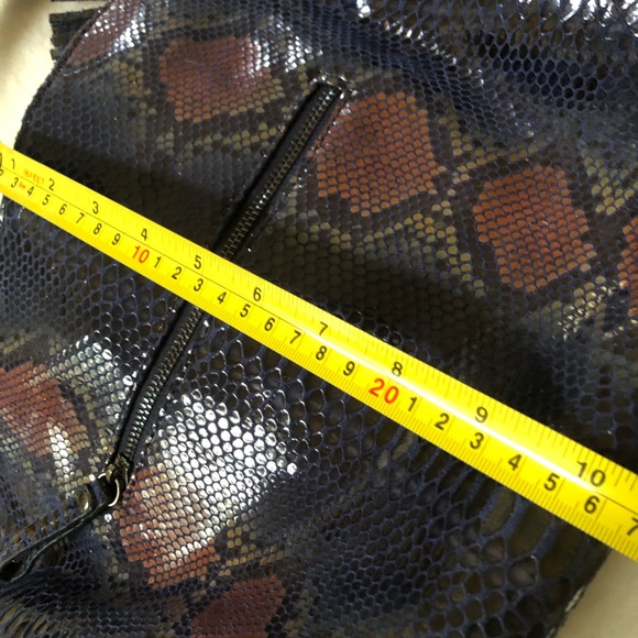 💙 SR2’s Faux Python Slouchy Tasseled Zippered Hobo Bag - Picture 12 of 12